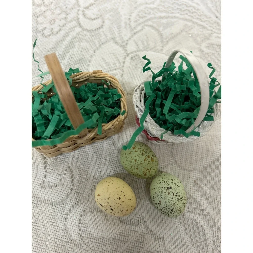 Miniature Easter Basket Set 2 Tiny Woven Baskets 3 Speckled Eggs Dollhouse Decor
